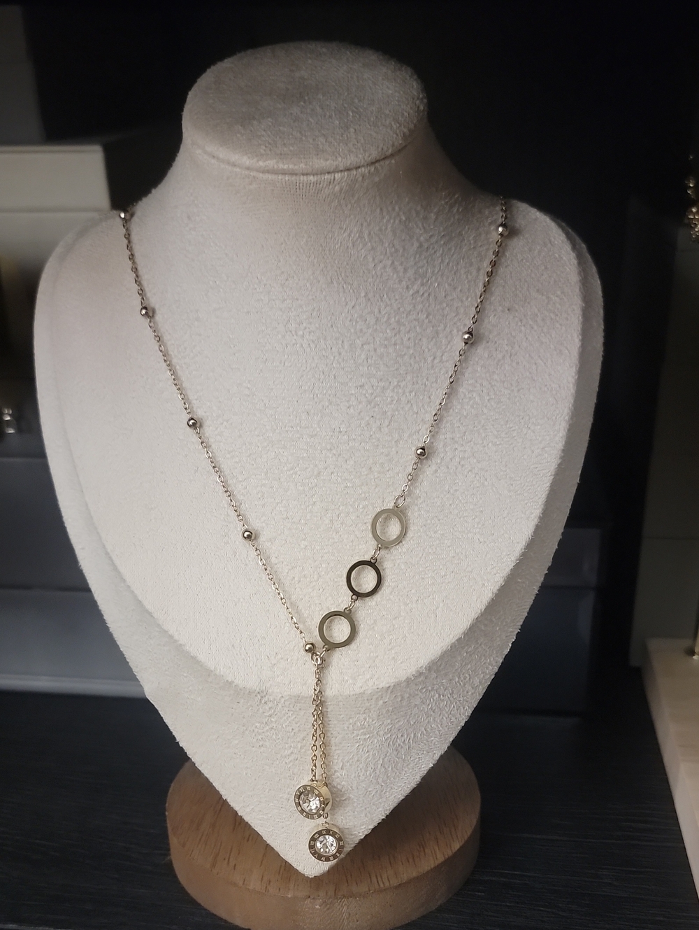 Elegant Gold Lariat Necklace with Circle Accents